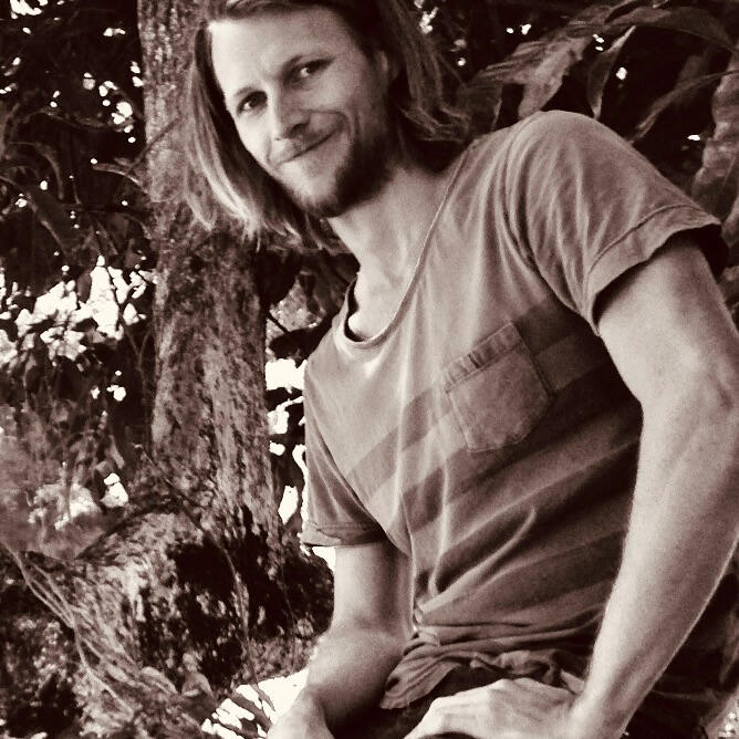 Paul Knox - Headshot